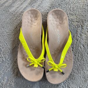 Vionic Bella II Thong Sandals neon Yellow slip on flip flops  orthopedic 9